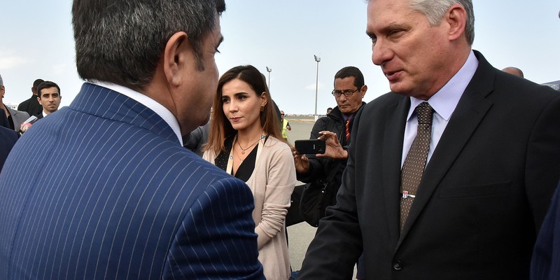 Miguel Díaz-Canel Bermúdez en Azerbaiyan para participar en XVIII Cumbre MNOAL