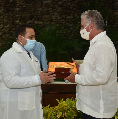 Encuentro del Presidente de la República de Cuba con los miembros de la 