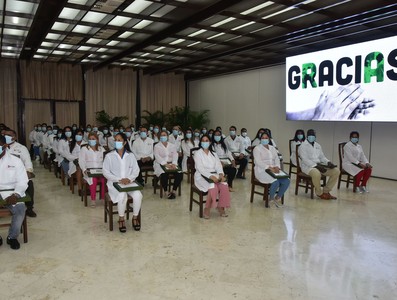 Encuentro del Presidente de la República de Cuba con los miembros de la 