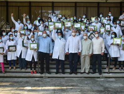 Encuentro del Presidente de la República de Cuba con los miembros de la 