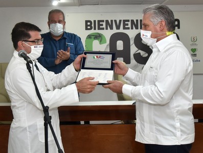 Encuentro del Presidente de la República de Cuba con los miembros de la 