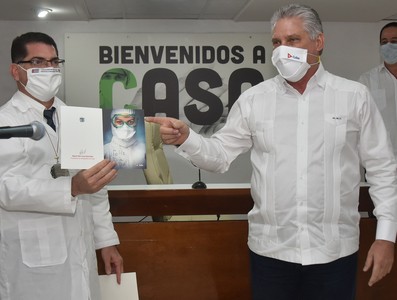 Encuentro del Presidente de la República de Cuba con los miembros de la 