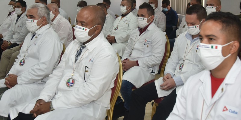 Encuentro del Presidente de la República de Cuba con los miembros de la 
