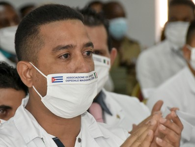 Encuentro del Presidente de la República de Cuba con los miembros de la 