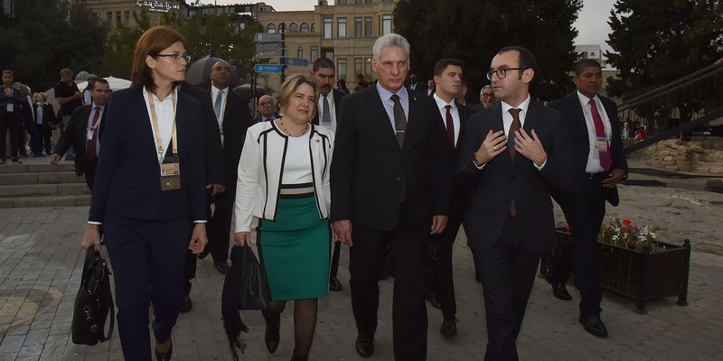 Miguel Díaz-Canel Bermúdez en Azerbaiyan para participar en XVIII Cumbre MNOAL