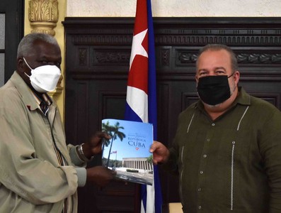 Entrega Primer Ministro informe de su rendición de cuenta ante la Asamblea Nacional del Poder Popular