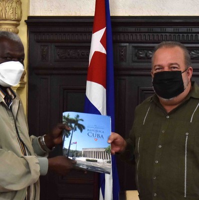 Entrega Primer Ministro informe de su rendición de cuenta ante la Asamblea Nacional del Poder Popular