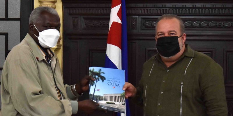 Entrega Primer Ministro informe de su rendición de cuenta ante la Asamblea Nacional del Poder Popular