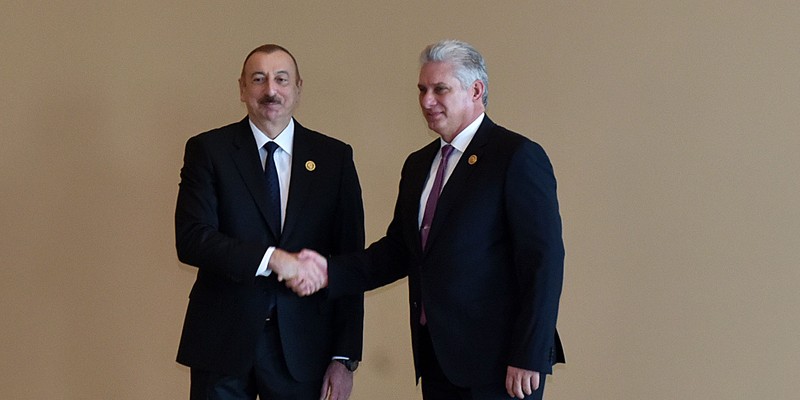 Miguel Díaz-Canel Bermúdez en Azerbaiyan para participar en XVIII Cumbre MNOAL