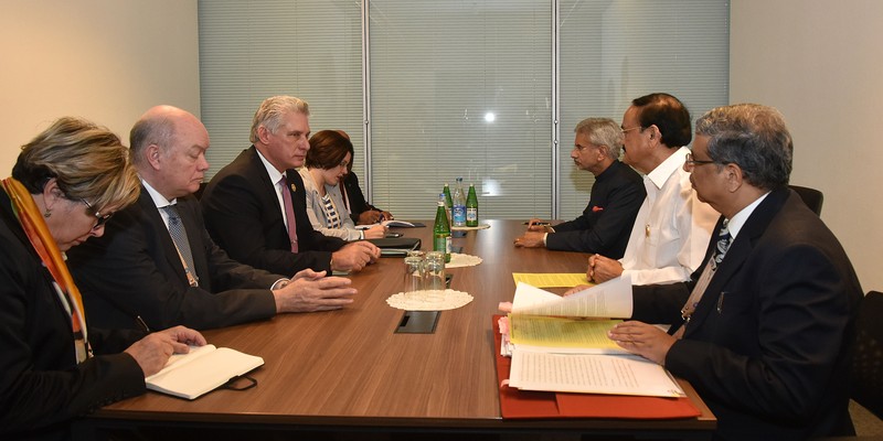 Miguel Díaz-Canel Bermúdez en Azerbaiyan para participar en XVIII Cumbre MNOAL